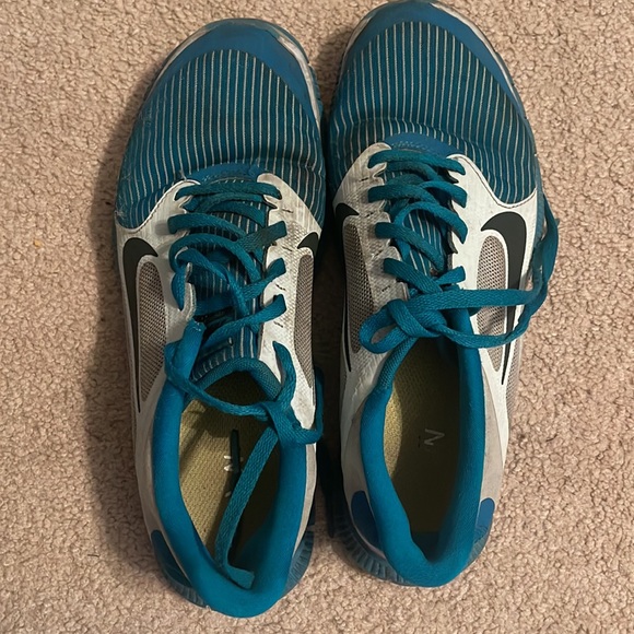 Nike free runs - Picture 3 of 3